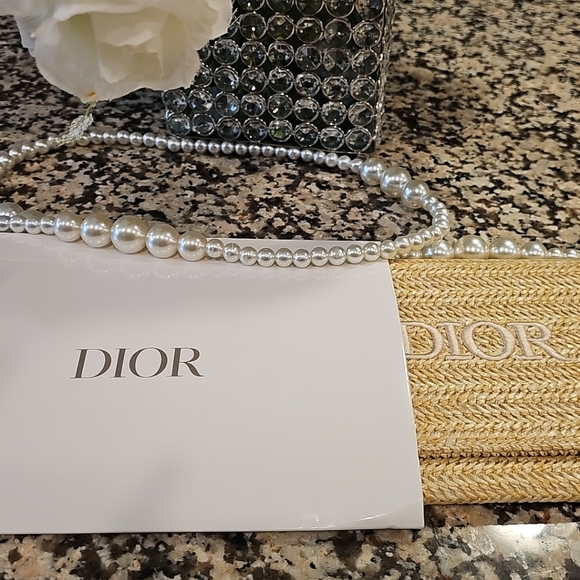 New Christian Dior Beauty Trousse Pouch clutch with box & strap. - Picture 7 of 13